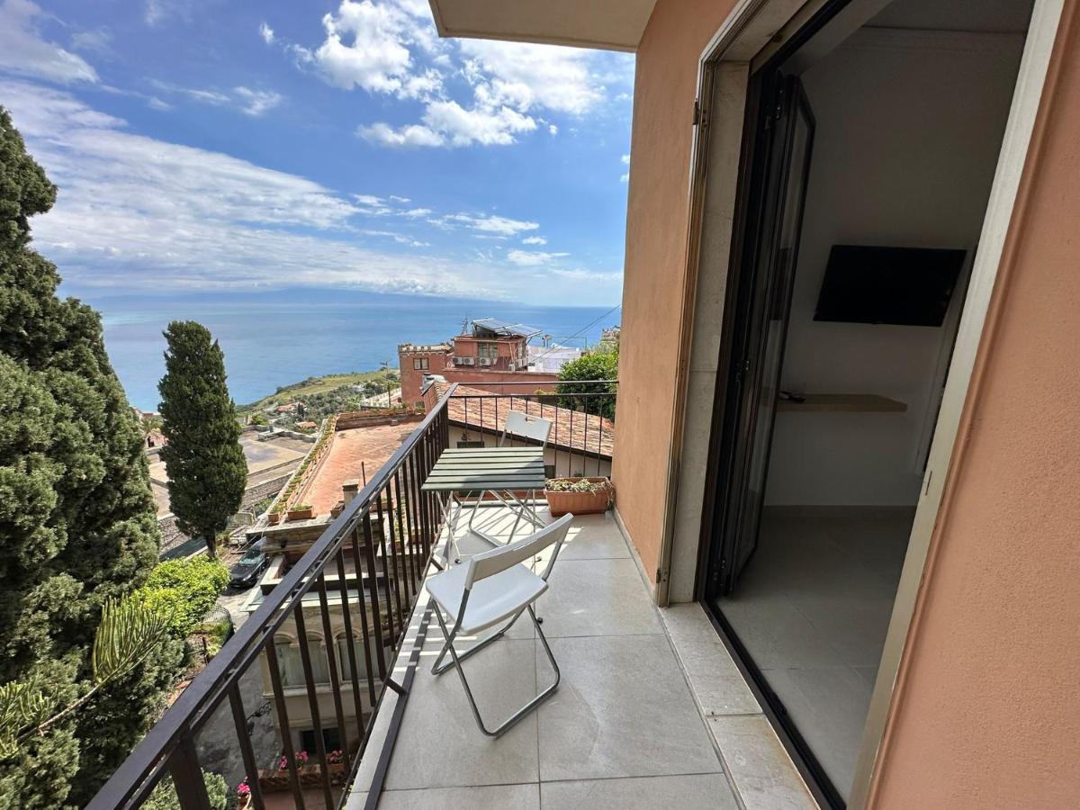 Mira Taormina Rooms Exterior photo