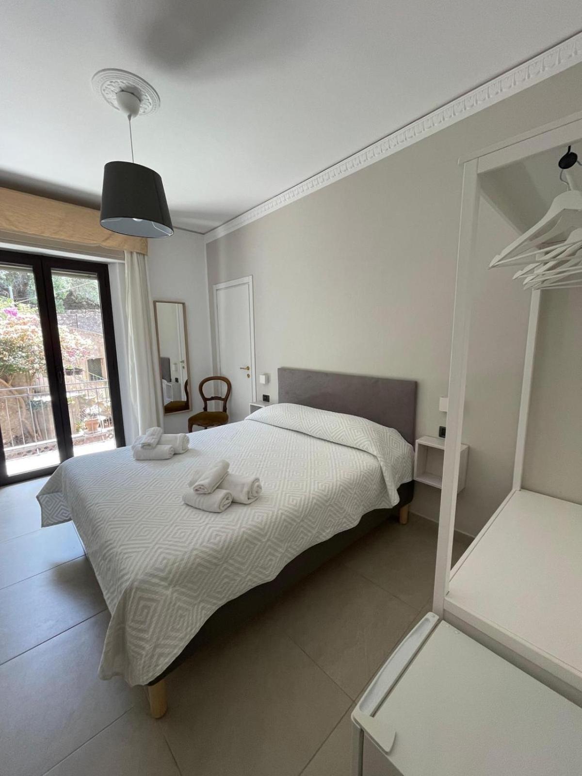 Mira Taormina Rooms Exterior photo